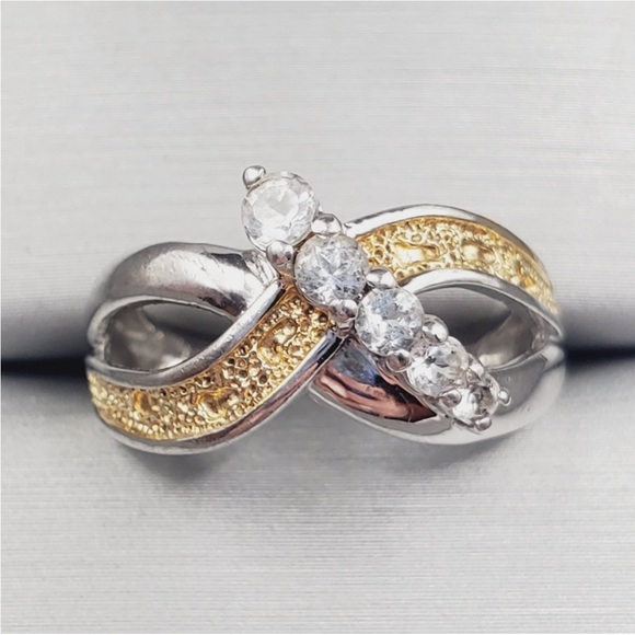 Genuine Round White Topaz 925 Sterling Silver Footprints in Sand Ring - Picture 1 of 7